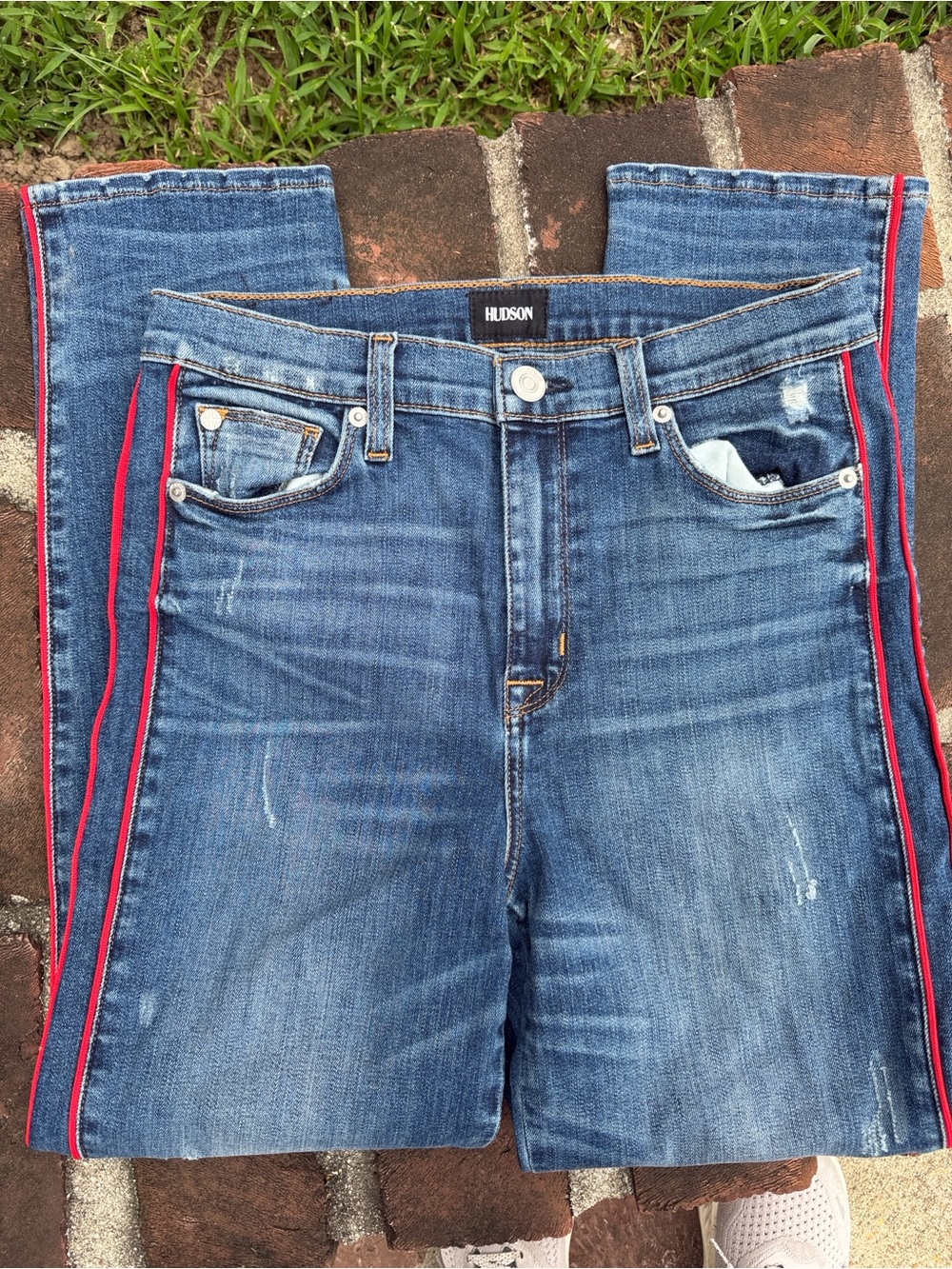 Hudson Zoeey high rise ankle straight size 28